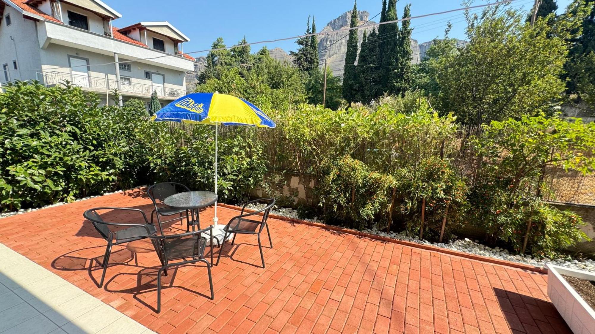 Petit House Under The Rocks Διαμέρισμα Καλαμπάκα Εξωτερικό φωτογραφία