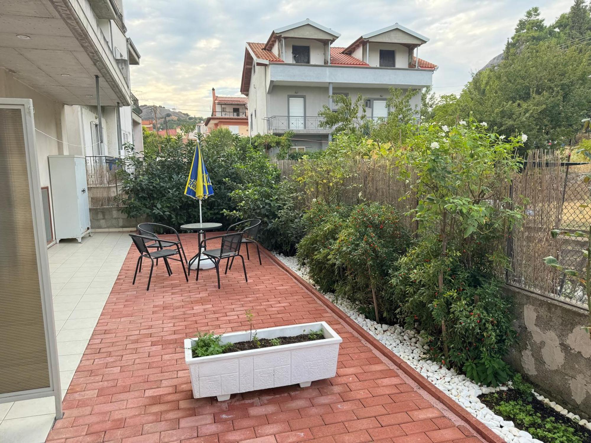 Petit House Under The Rocks Διαμέρισμα Καλαμπάκα Εξωτερικό φωτογραφία